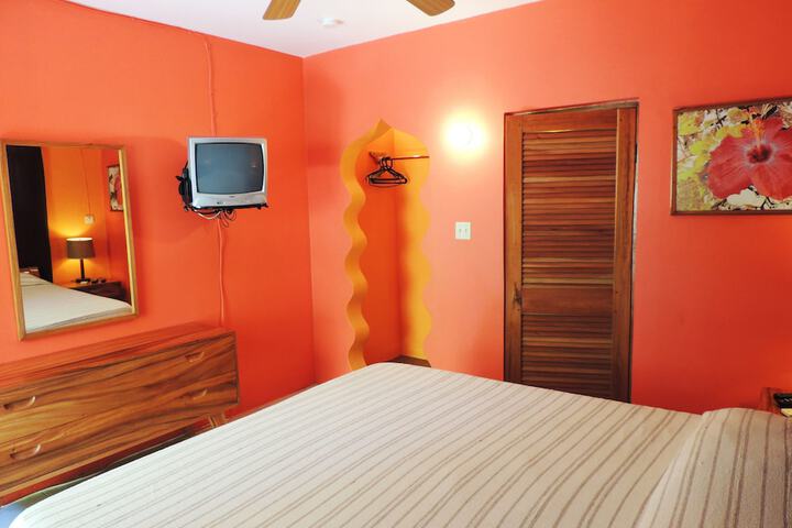 Room 10 of 97