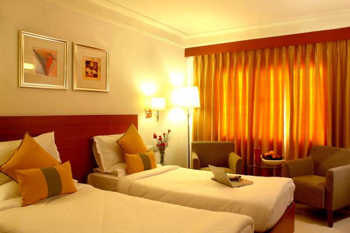 Room 5 of 30