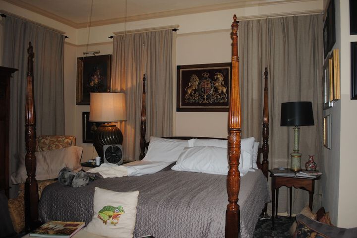 Room 4 of 48