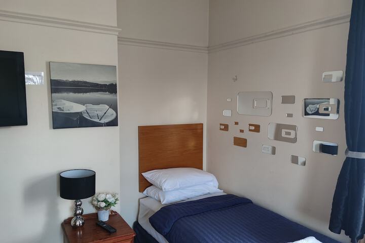 Room 14 of 49