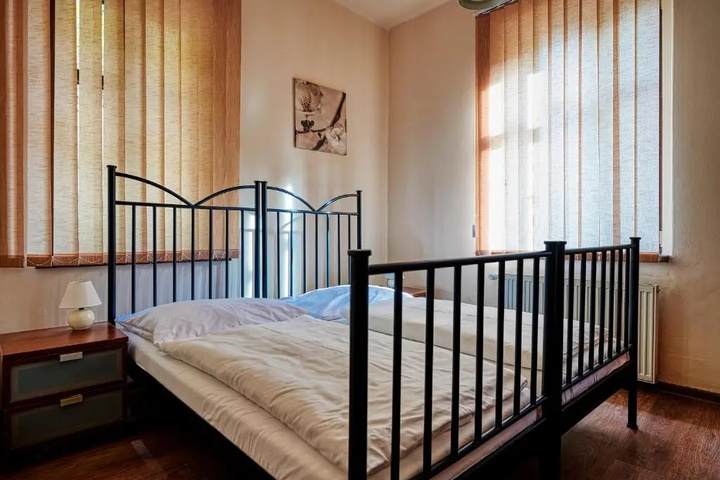 Room 3 of 18
