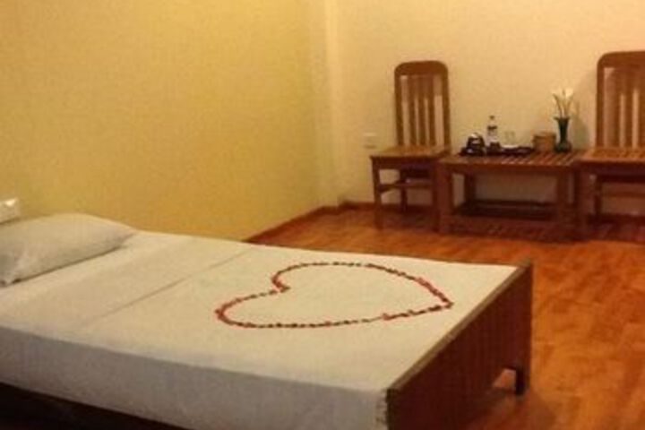 Room 17 of 32