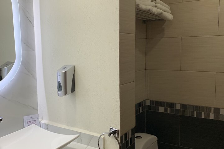 Room 42 of 58