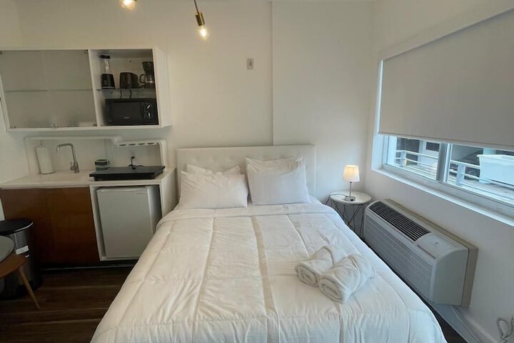 Room 17 of 79