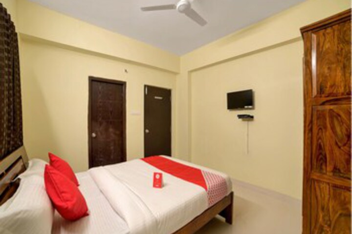 Room 13 of 24