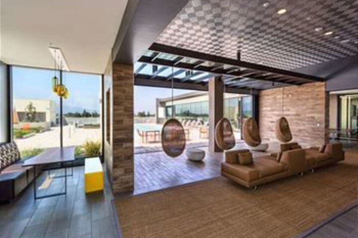 Hotel 17 of 34