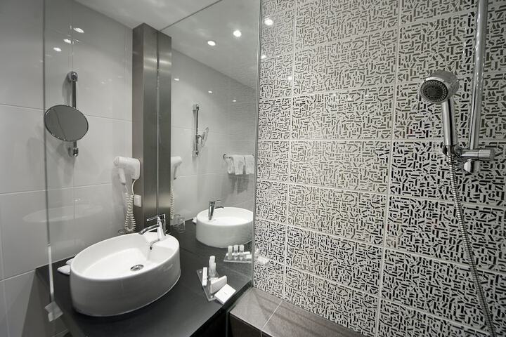 Clean Restrooms