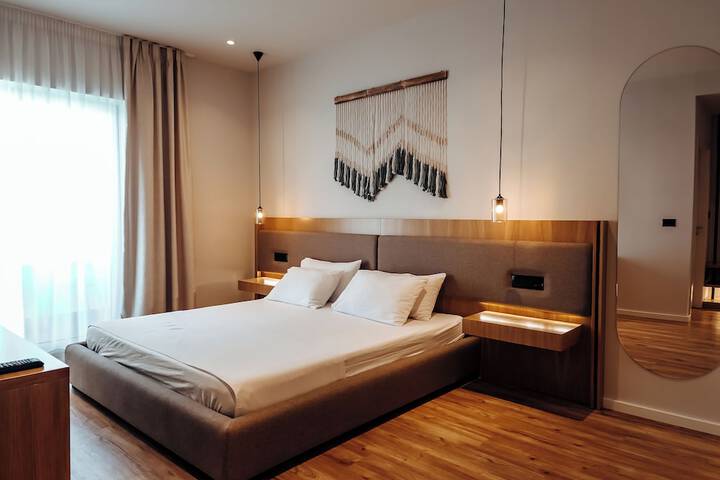 Room 16 of 126
