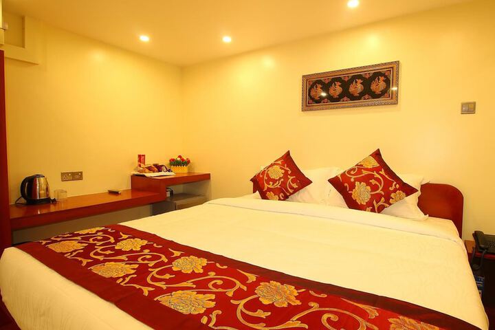 Room 15 of 34