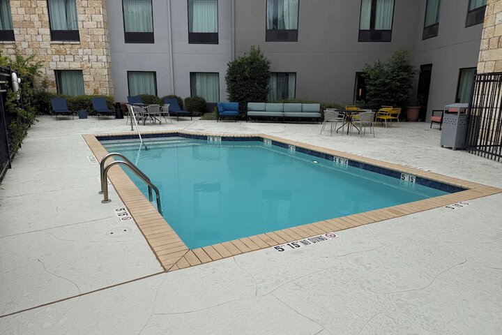 Hotel with Pool