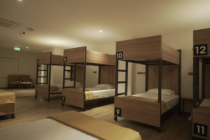 Room 10 of 26