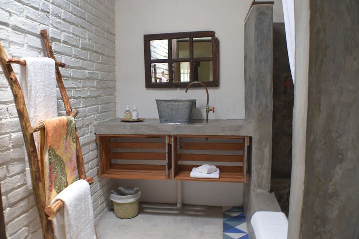 Room 52 of 61