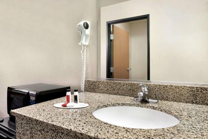 Bathroom sink