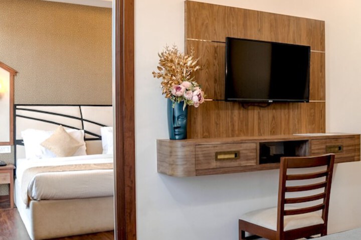 Room 12 of 43