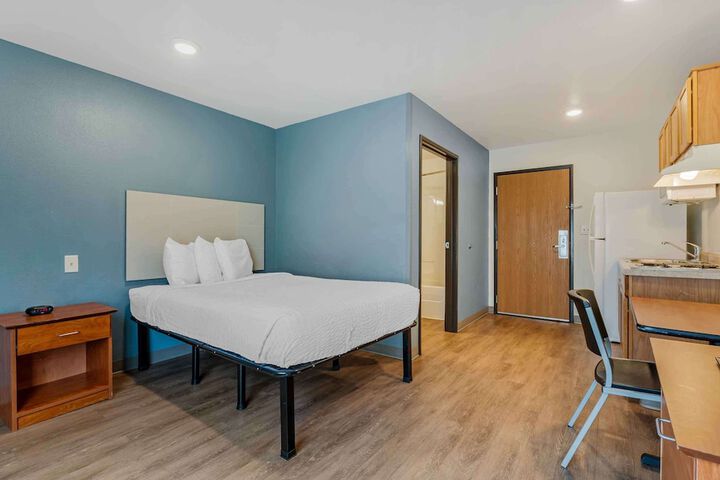 Standard Double Bed (4 of 10)