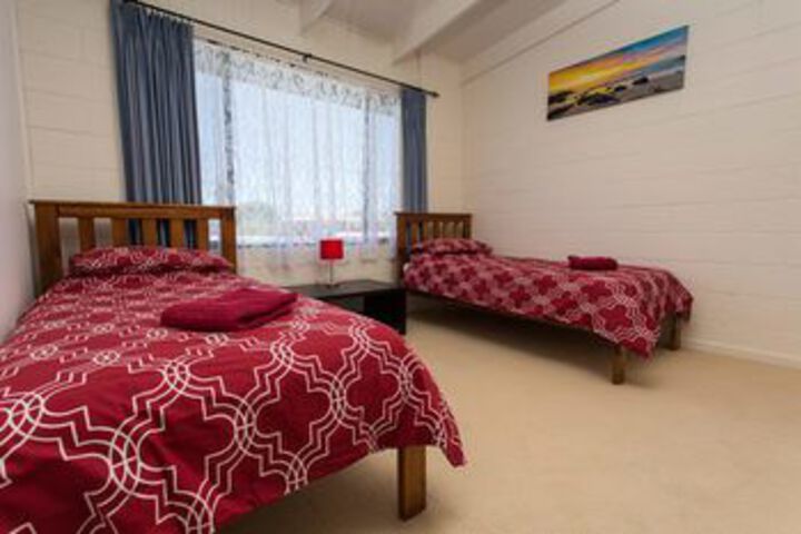 Room 3 of 8