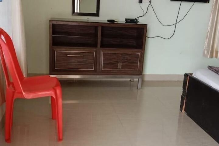 Nisarg Guest House