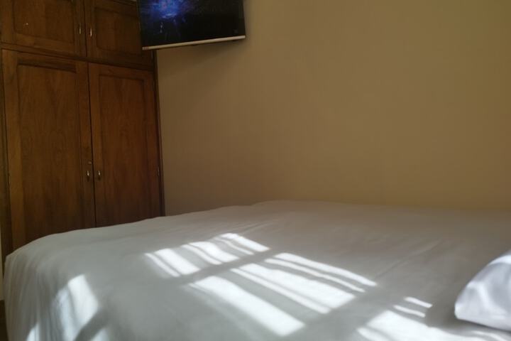 Room 2 of 17