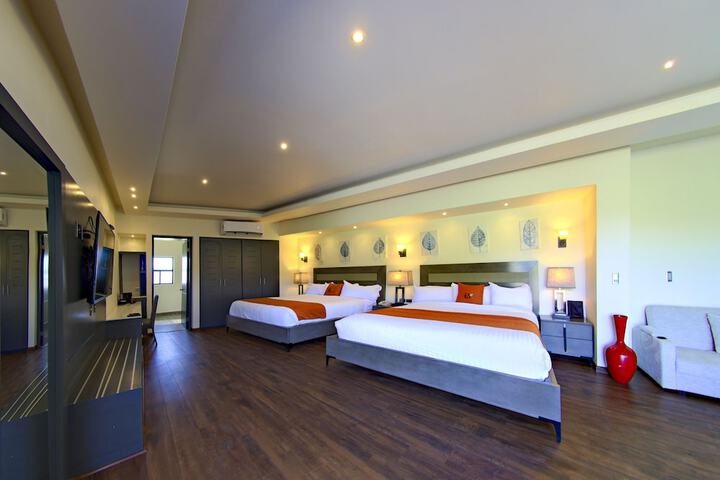 Room 28 of 324