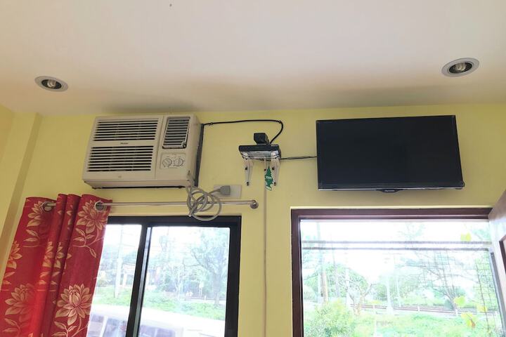 Room 7 of 27