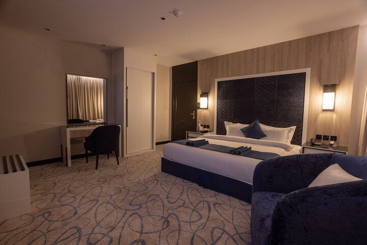 Room 6 of 20