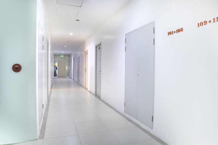 Ballroom/Hall 26 of 31