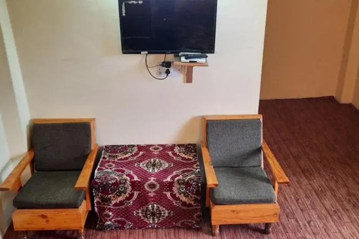 Room 9 of 11