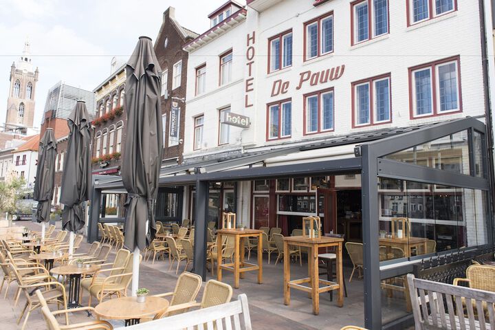 Hotel en Grand Café de Pauw in Roermond