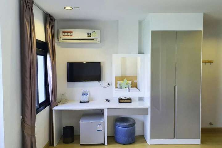 Room 16 of 63