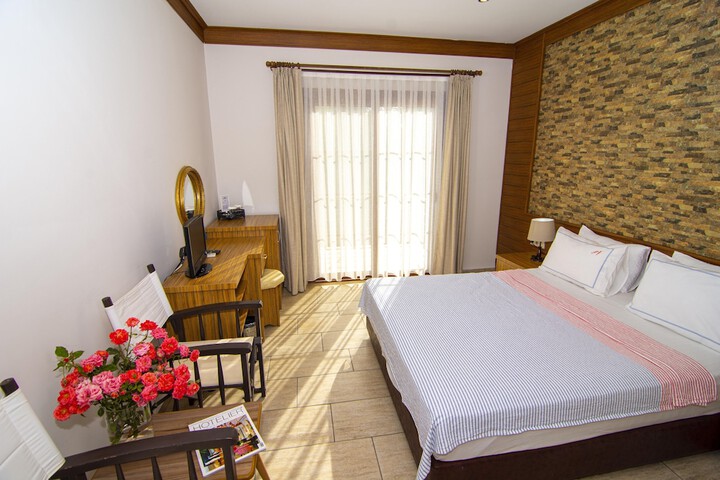Room 6 of 34