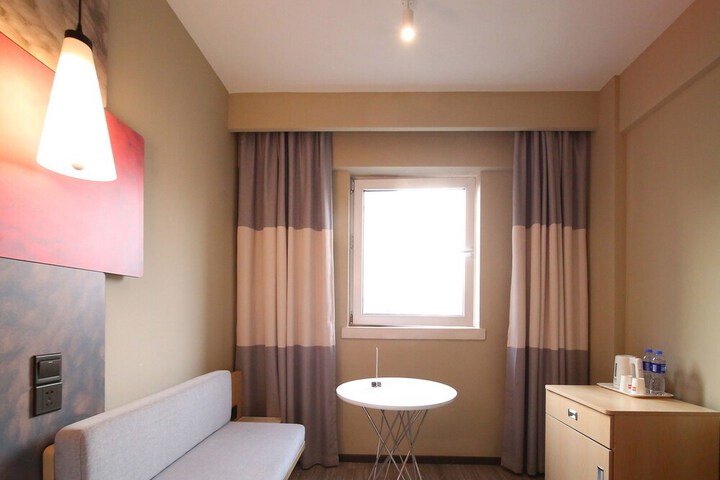 Room 20 of 70