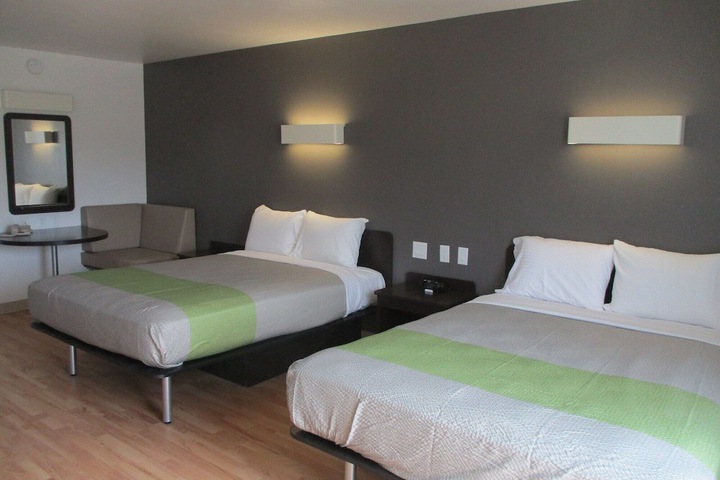 Room 12 of 35