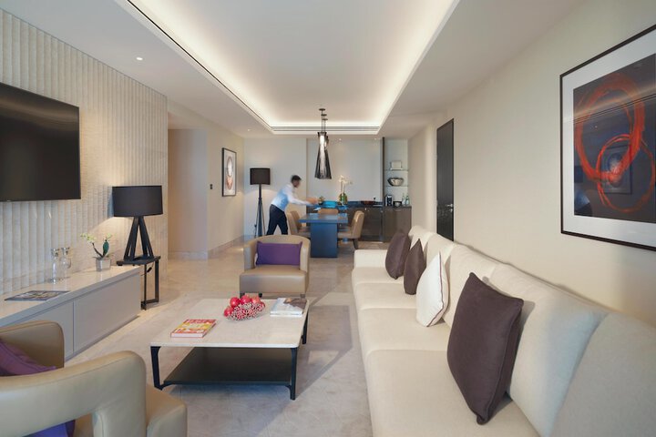 Room 43 of 254