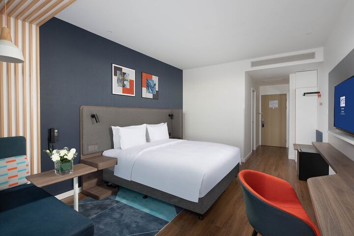 Room 7 of 46