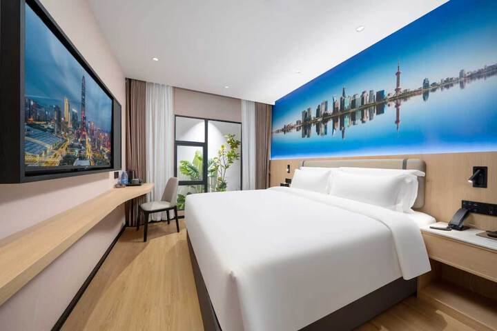 Room 5 of 14