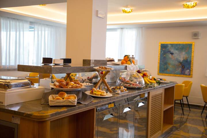 Breakfast/Coffee Service 54 of 69