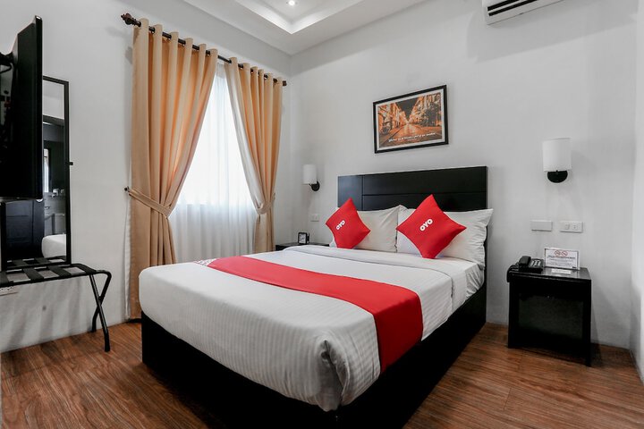 Room 10 of 29