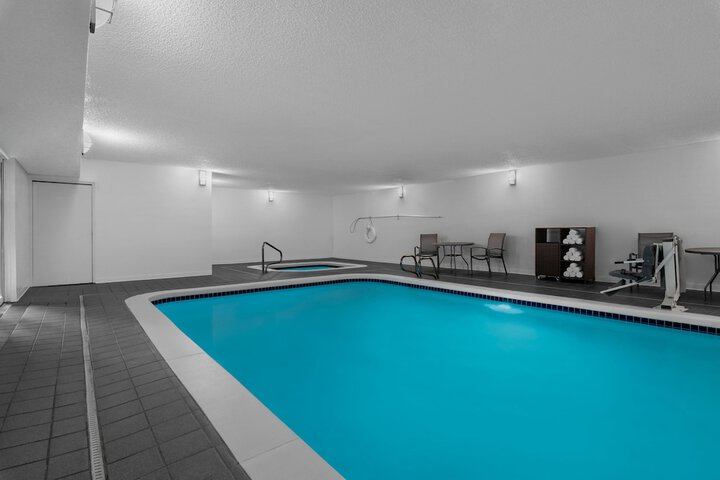 Pool 13 of 17