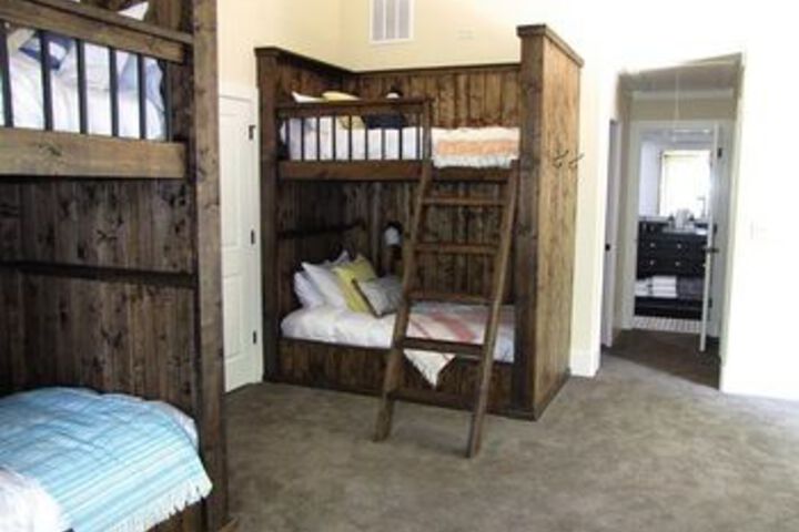 Room 35 of 81