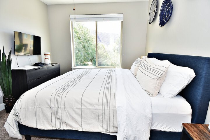 Room 2 of 43