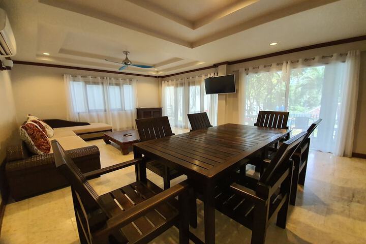 Dining Photos