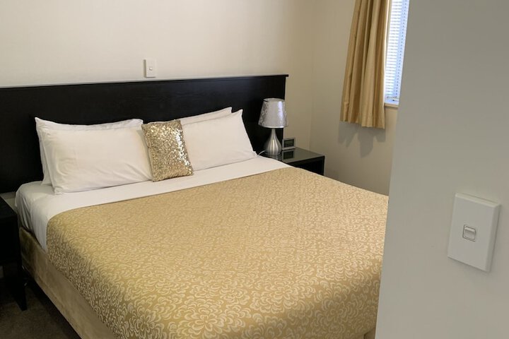 Room 6 of 52