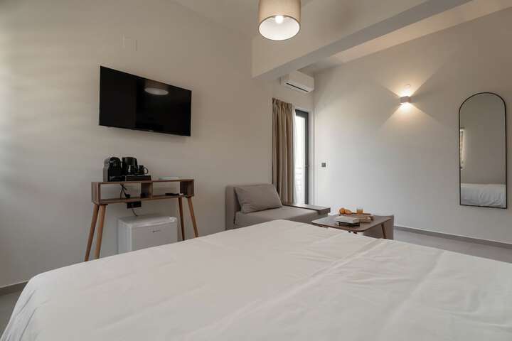 Room 52 of 78