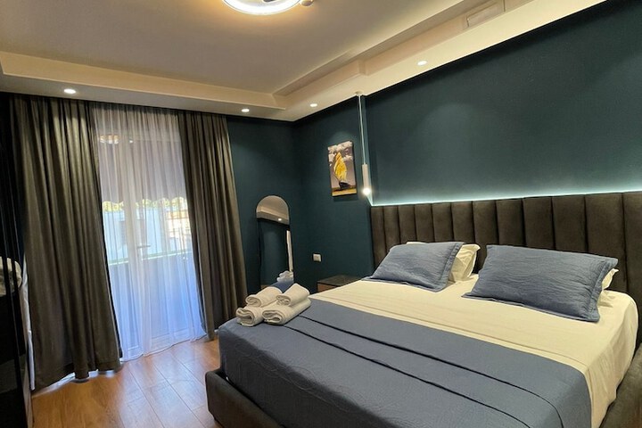 Room 12 of 35