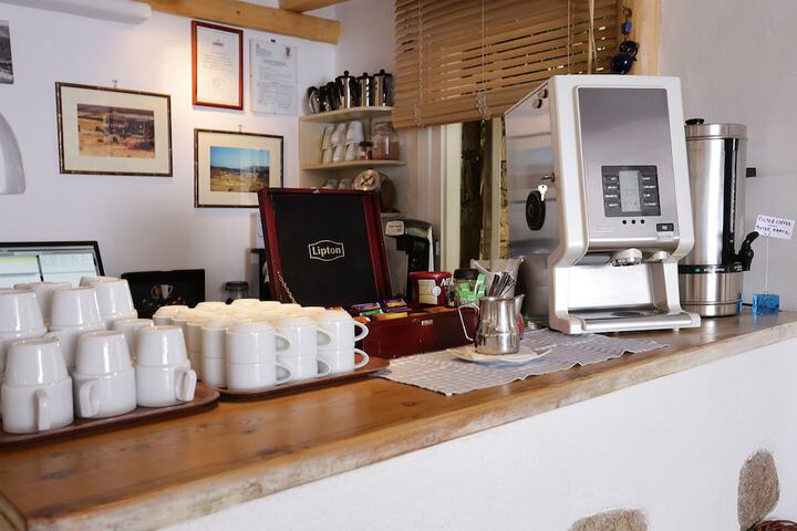 Breakfast/Coffee Service 76 of 92