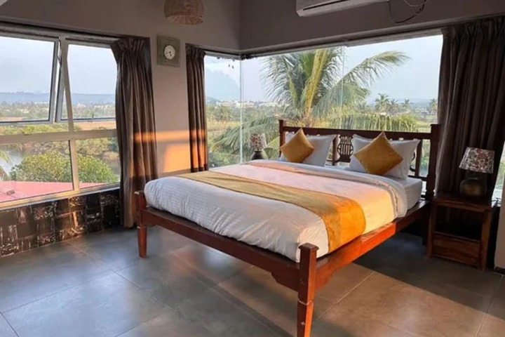 Room 7 of 27