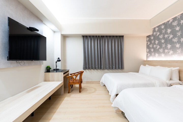 Room 10 of 21