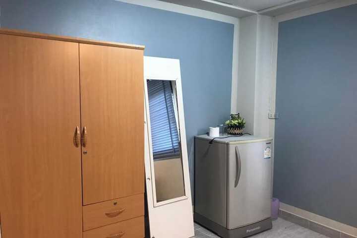 Room 18 of 50