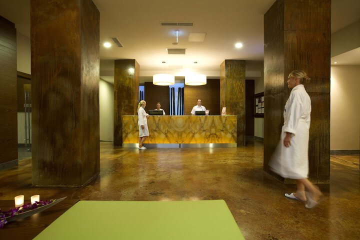 Hotel Interior 58 of 145