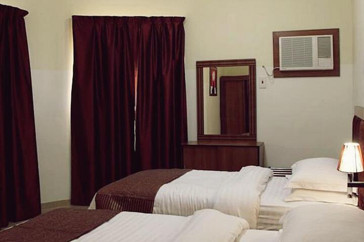 Room 2 of 5